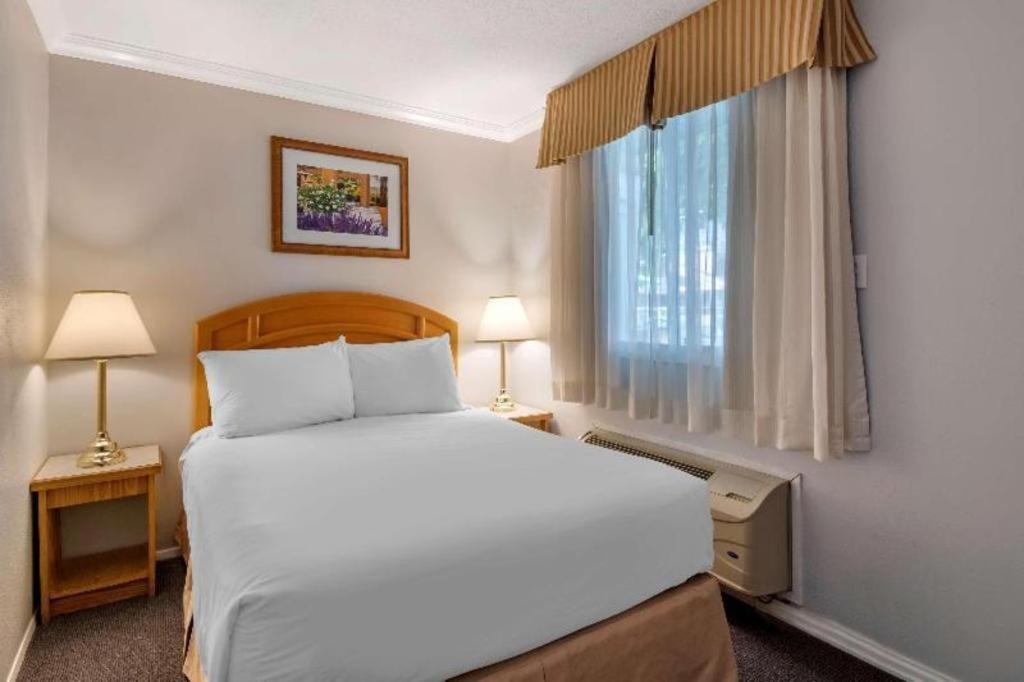 Western At 2* Penticton